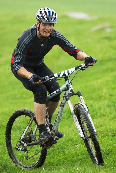 Extreme mountain bike contest — Stock Photo, Image