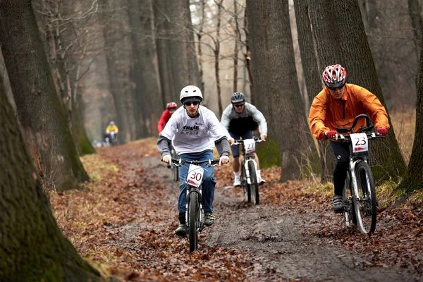 Tavaszi mountain bike verseny — Stock Fotó