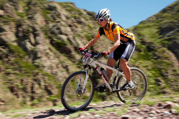 Aventura bicicleta de montaña competencia —  Fotos de Stock