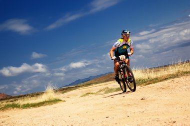 Adventure mountain bike competition clipart