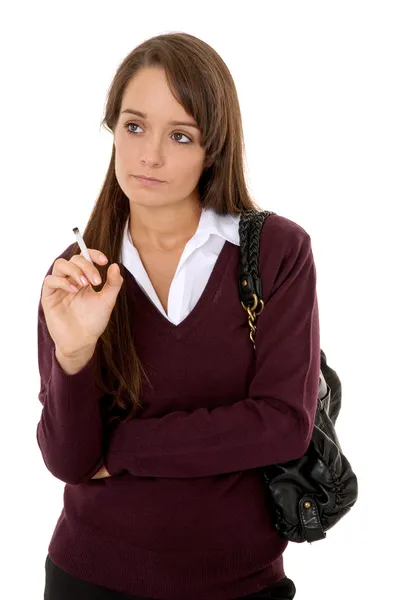 Adolescente chica fumar usando uniforme —  Fotos de Stock