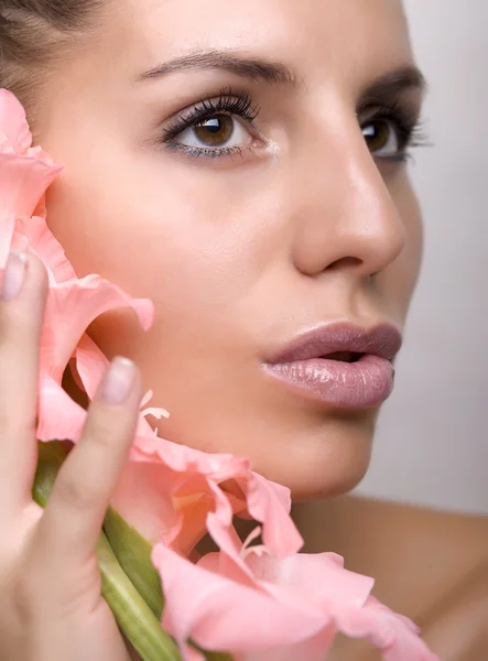 Schoonheid vrouw het dragen van make-up — Stockfoto