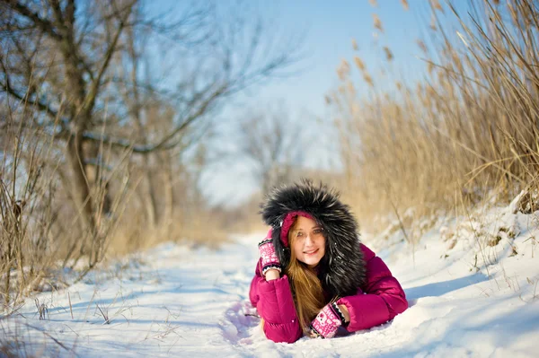 Nieve chica —  Fotos de Stock