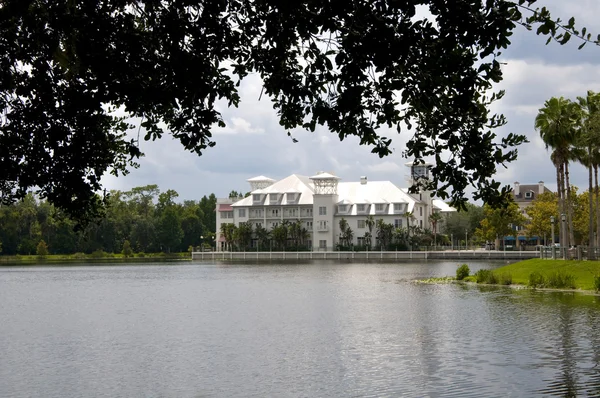 Resort lago — Fotografia de Stock