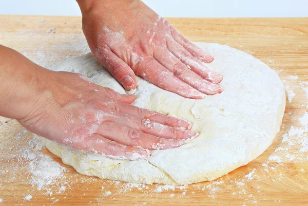 Making pizza dough — Stock Photo, Image