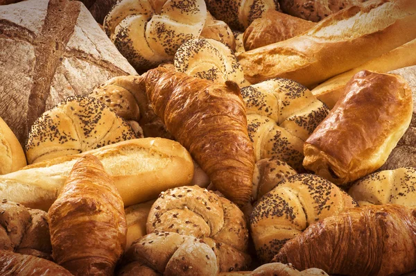 Taze ekmek ve hamur işi çeşitleri — Stok fotoğraf