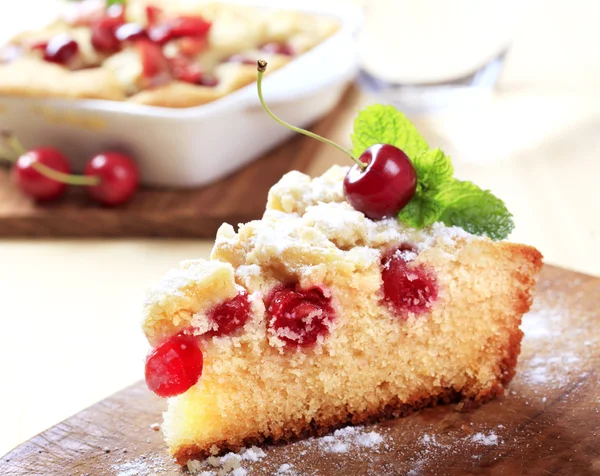 Cherry sponge cake — Stock Photo, Image