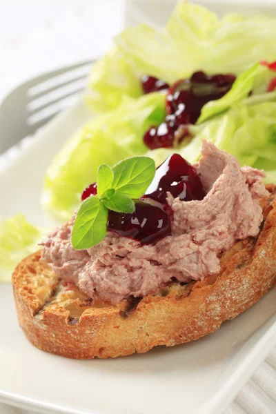 Toasted bread and pate — Stock Photo, Image
