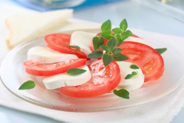 Caprese salatası