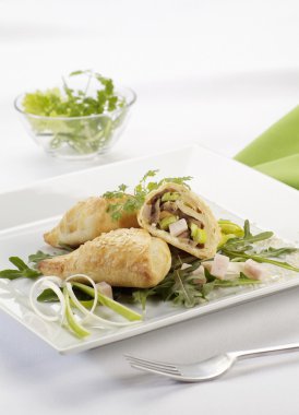 champignon ve tavuk jambon pasties