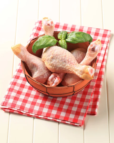 Baquetas de frango em bruto — Fotografia de Stock