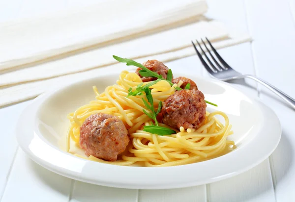 Albóndigas y espaguetis —  Fotos de Stock