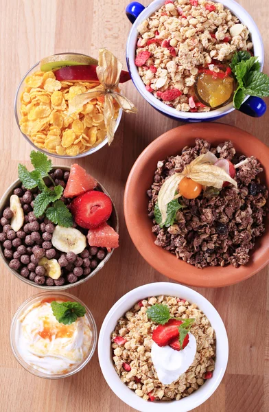 Variedade de cereais de pequeno-almoço — Fotografia de Stock