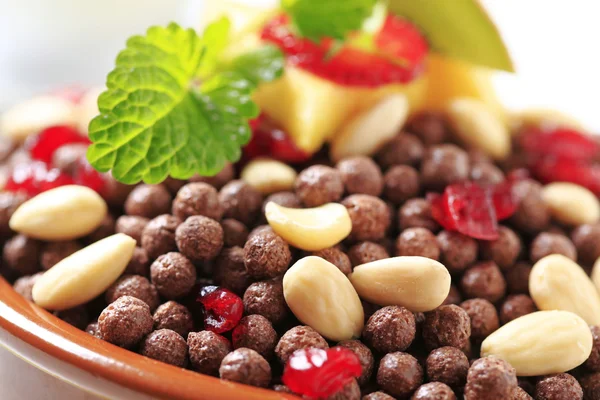 Bolas de chocolate de cereales — Foto de Stock