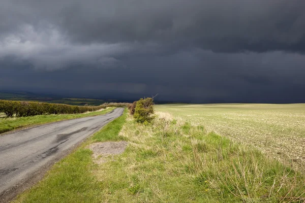 Stormiga landsbygdens landskap — Stockfoto