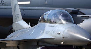 Kokpit askeri jet detay