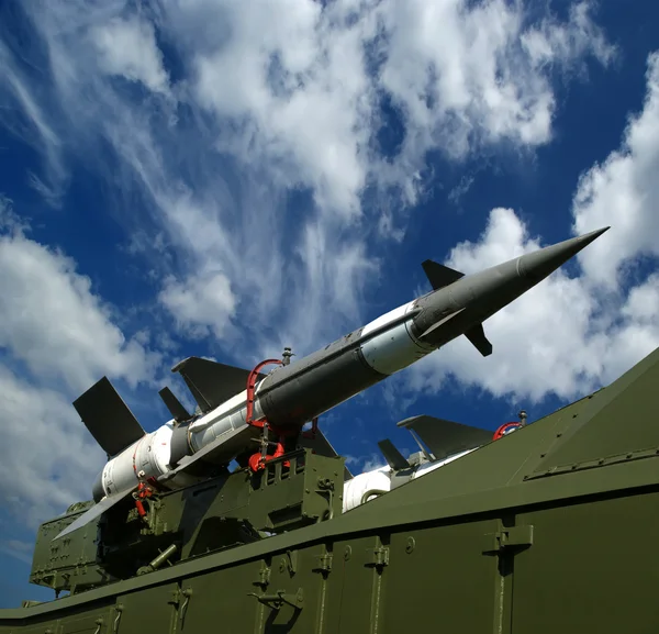 Современные российские зенитные ракеты 5V27DE — стоковое фото