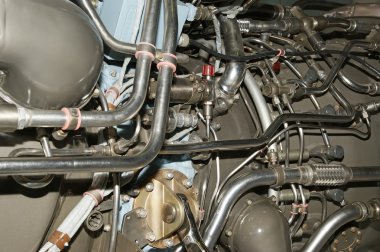Aşağıdan büyük jet motoru ayrıntıları görüntülendi