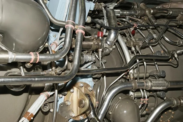 下から見た大型ジェットエンジンの詳細 — ストック写真