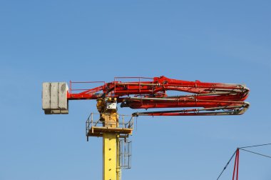 Mavi gökyüzü, Beton pompaları