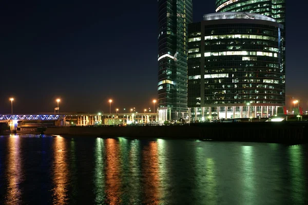 Felhőkarcolók International Business Center (város) éjszaka — Stock Fotó