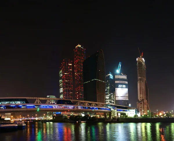 Panorama centrum międzynarodowego biznesu w nocy, Moskwa — Zdjęcie stockowe