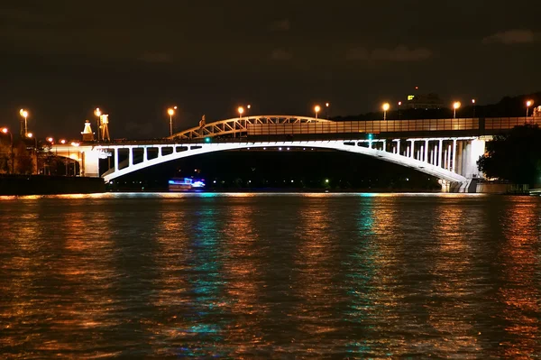 Río Moscú, puente Andreyevsky —  Fotos de Stock