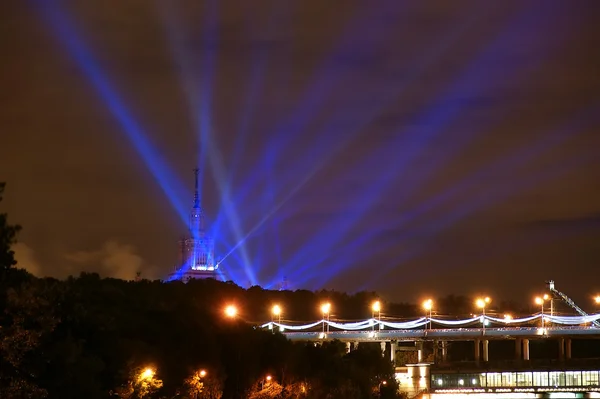 Nattvisning av Moscow från en hög punkt, Ryssland — Stockfoto