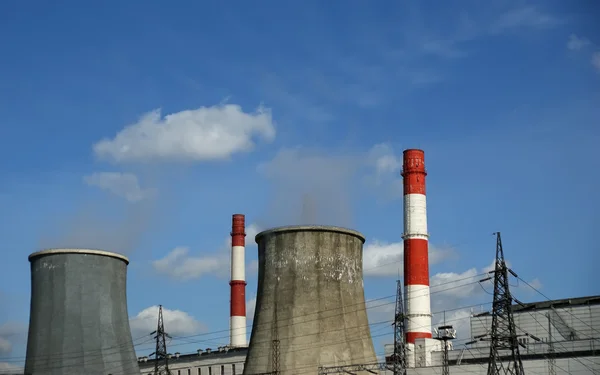 Rör av koleldning kraftverk — Stockfoto