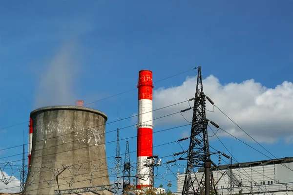 Boruları, elektrik santrali yanan kömür — Stok fotoğraf
