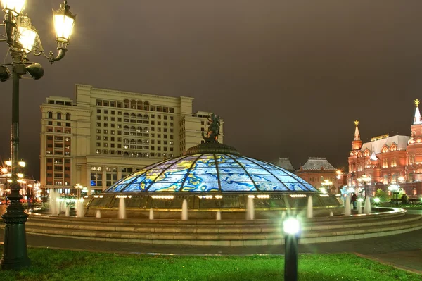 Manege kwadrat w nocy, Moskwa, Federacja Rosyjska — Zdjęcie stockowe