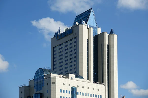 Budynek w stylu High-tech. Gazprom centrali w Moskwie — Zdjęcie stockowe