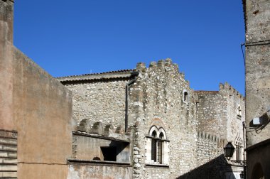 dar steets ve tarihi binaların taormina, Sicilya, İtalya
