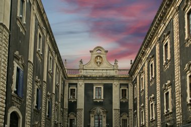 Catania sokaklarda. Sicilya ve Güney İtalya