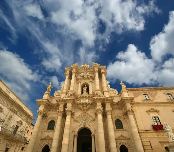 锡拉丘兹大学的西西里岛，意大利的大教堂 — 图库照片