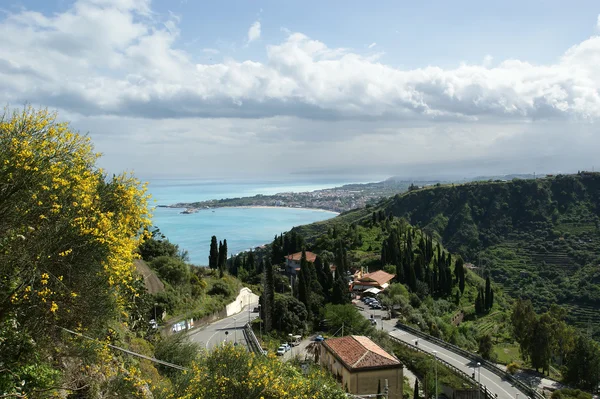 Пейзаж панорама taormina, Сицилия, Италия — стоковое фото