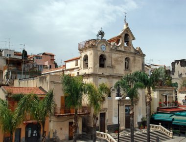 het gebouw is moderne katholieke kerk, acicastello, Sicilië