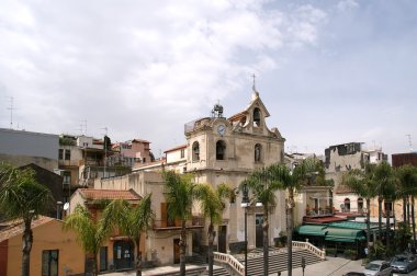 het gebouw is moderne katholieke kerk, acicastello, Sicilië