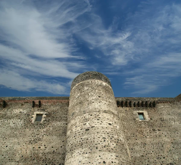 Castello ursino mieści się w zamku w Katanii, Sycylii, we Włoszech — Zdjęcie stockowe