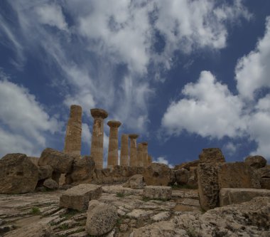 bir antik Yunan tapınağı, Herakles, agrigento, Sicilya kalır