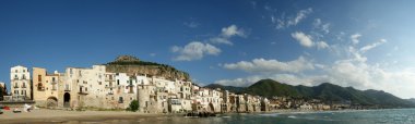 cefalu waterfront panoramik manzaralı. Sicilya, İtalya