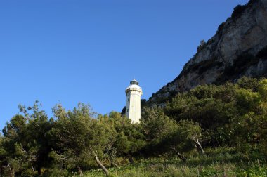 Sicilya Akdeniz kıyısındaki deniz feneri