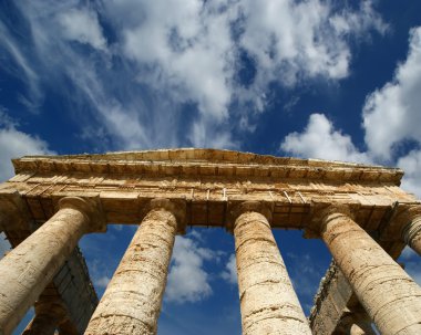 Segesta Sicilya tapınakta klasik Yunan (Dorik)