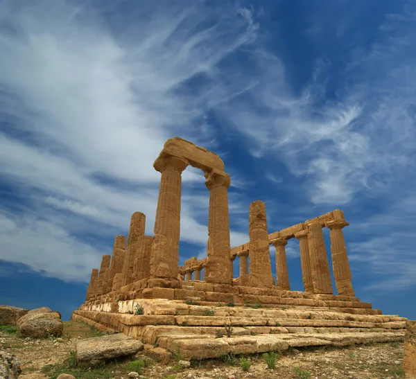 Starověký řecký chrám z juno, agrigento, Sicílie — Stock fotografie