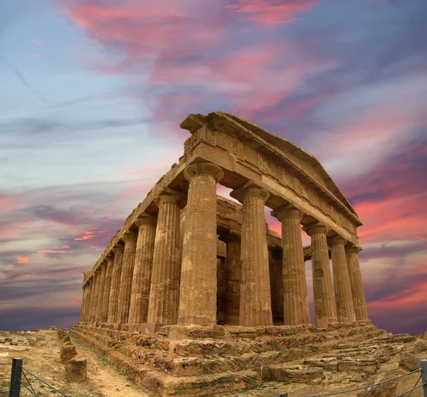 Стародавнього грецького храму Конкордія, Агрідженто, Сицилія — стокове фото