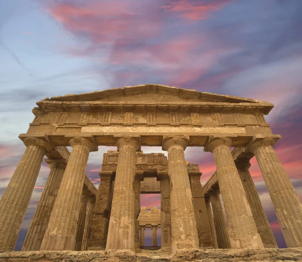 Oude Griekse tempel van concordia, agrigento, Sicilië — Stockfoto