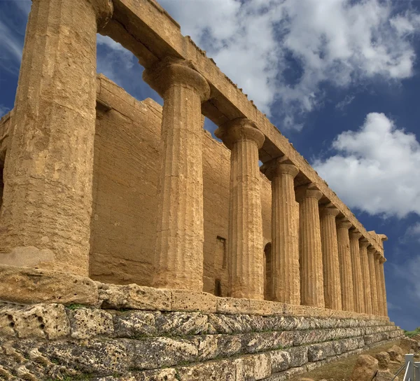 Antico tempio greco della Concordia, Agrigento, Sicilia — Foto Stock