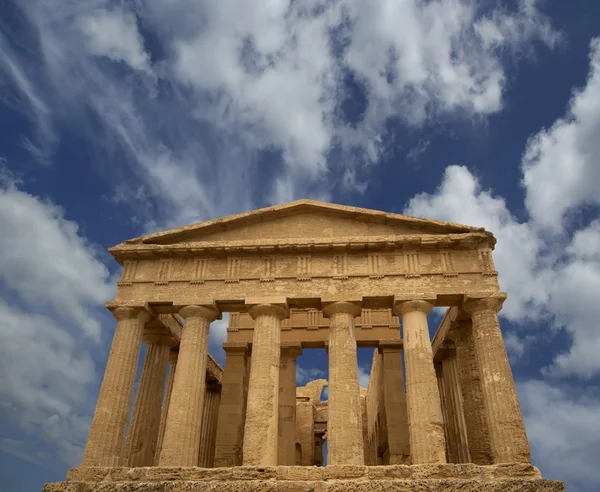 Antika grekiska tempel av concordia, agrigento, Sicilien — Stockfoto
