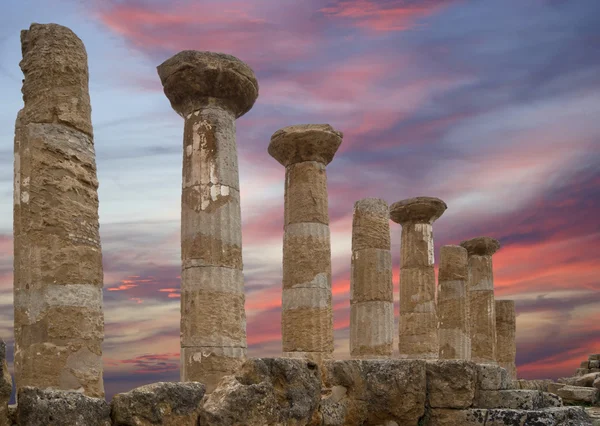 Rester af en gammel græsk tempel Herakles, Agrigento, Sicilien - Stock-foto