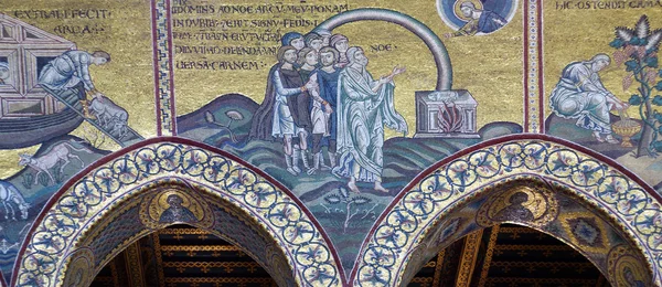 De interieur kathedraal-basiliek van monreale, Sicilië, Italië — Stockfoto